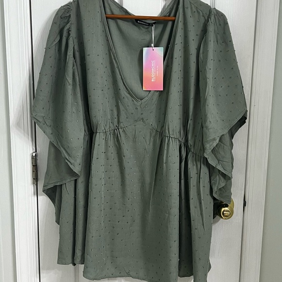 Bloomchic boho olive green flowey baby doll shirt. Size 18- NWT - Picture 1 of 9